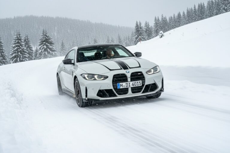 SportAuto je testiral zimske pnevmatike na BMW M4 z zadnjim pogonom v pravih zimskih razmerah: najboljše zimske pnevmatike v dimenziji 275/35 R19