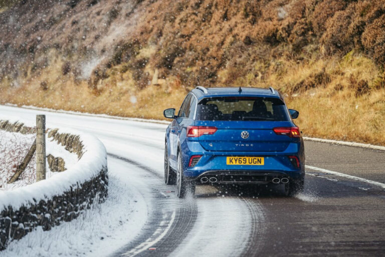 AutoBild: test celoletnih pnevmatik 2025 (215/50 R18) — Bridgestone in Continental sta v ospredju